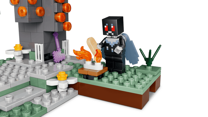 LEGO Minecraft The Pale Garden 21586