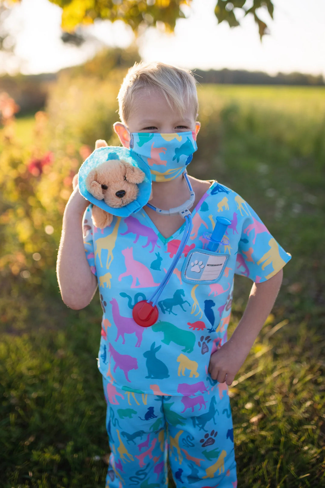 Great Pretenders Veterinarian Dress-Up Set with Accessories (Size 5/6)