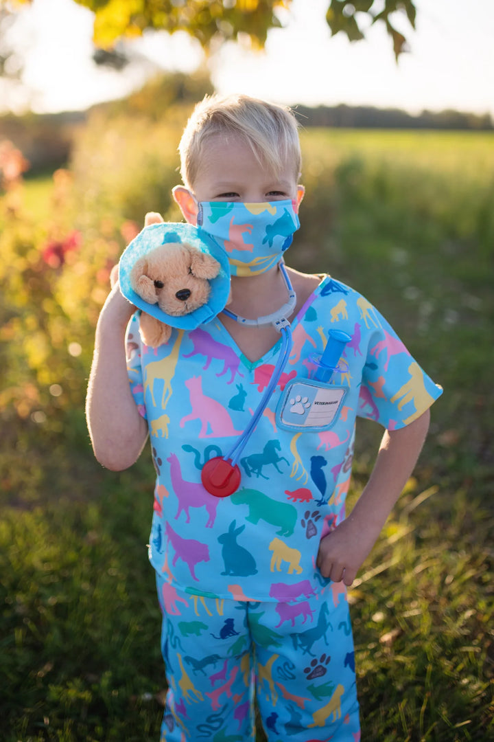 Great Pretenders Veterinarian Dress-Up Set with Accessories (Size 5/6)