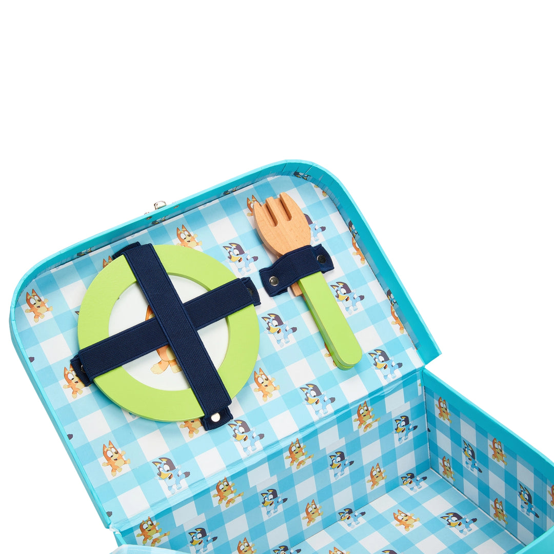 Bluey – Picnic Basket Set – 30 Piece Wooden