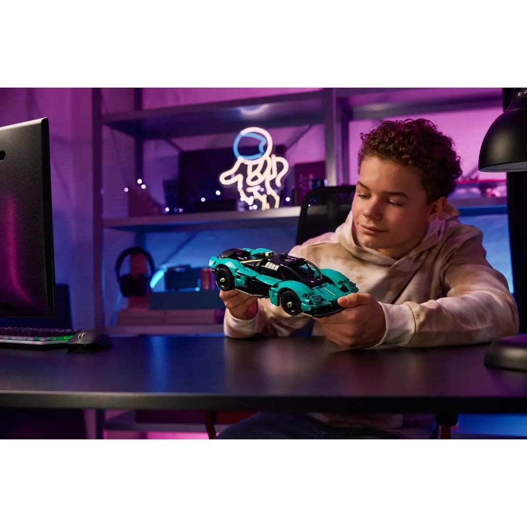 LEGO Technic Aston Martin Valkyrie (42208)