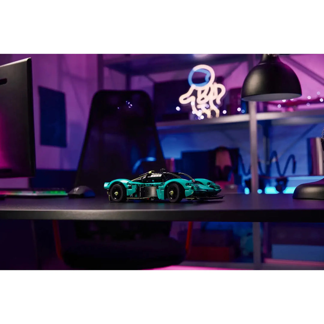 LEGO Technic Aston Martin Valkyrie (42208)