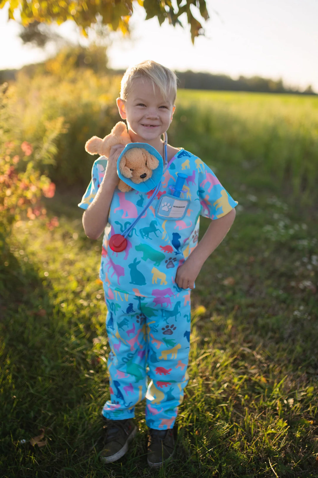 Great Pretenders Veterinarian Dress-Up Set with Accessories (Size 5/6)