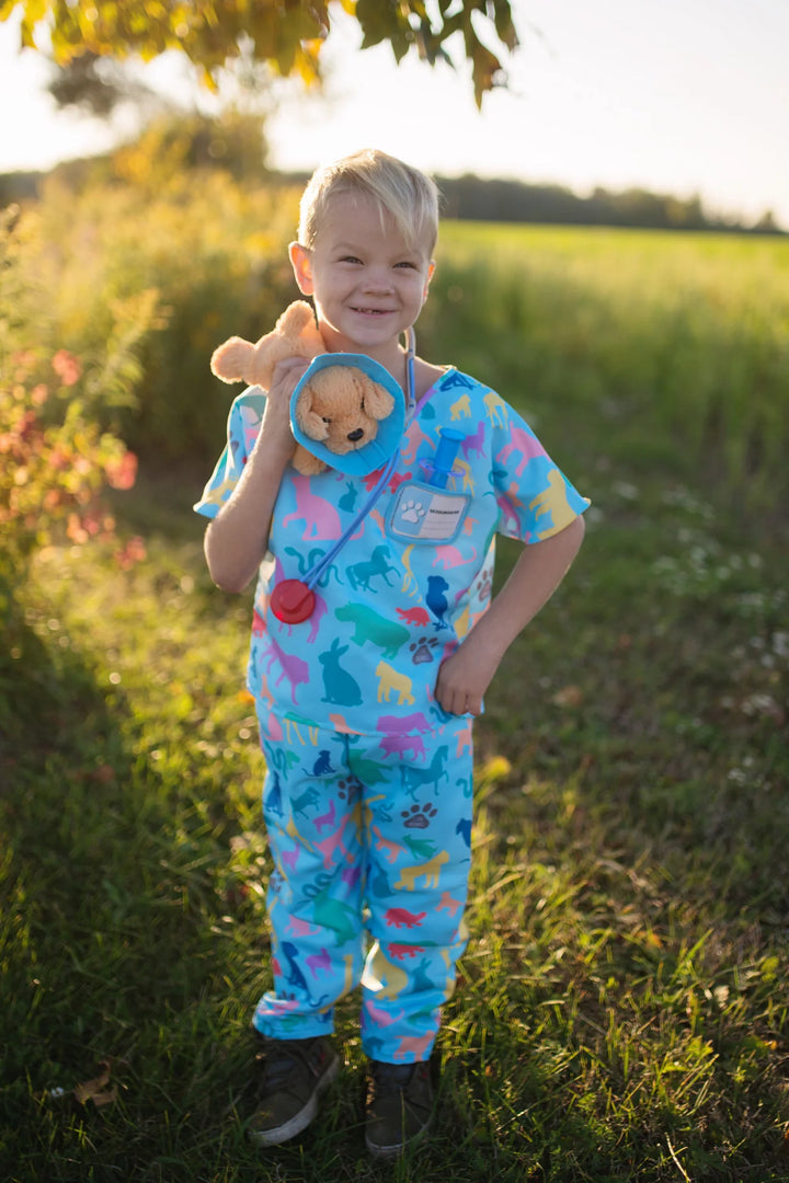 Great Pretenders Veterinarian Dress-Up Set with Accessories (Size 5/6)