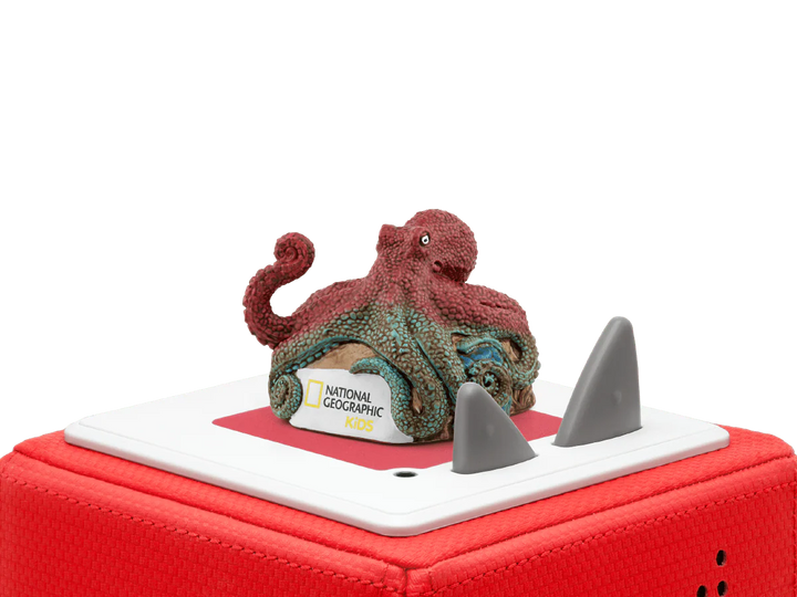 Model of an octopus on a red and white base with 'National Geographic' branding.