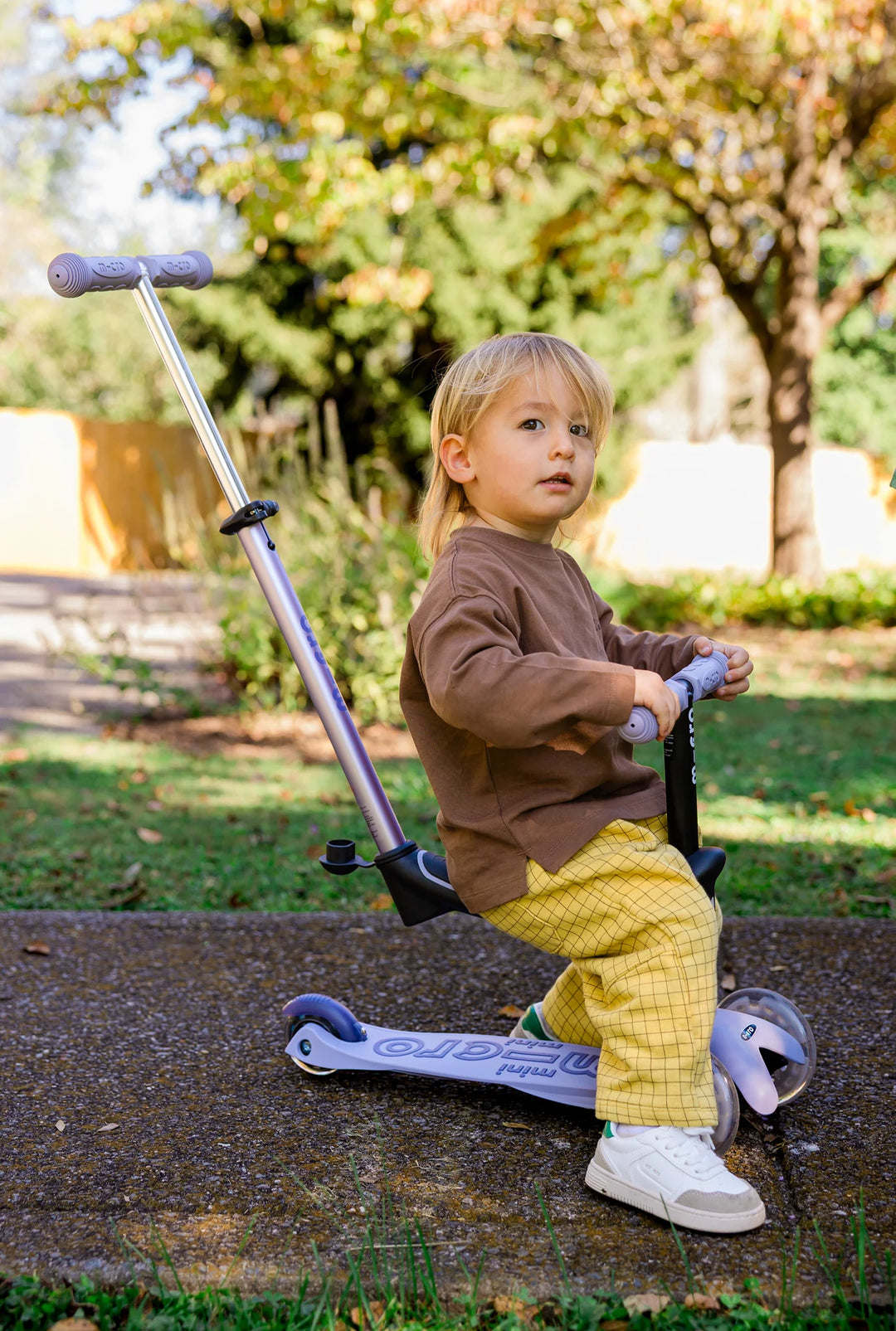 Micro Kickboard Mini Rock and Go LED Scooter