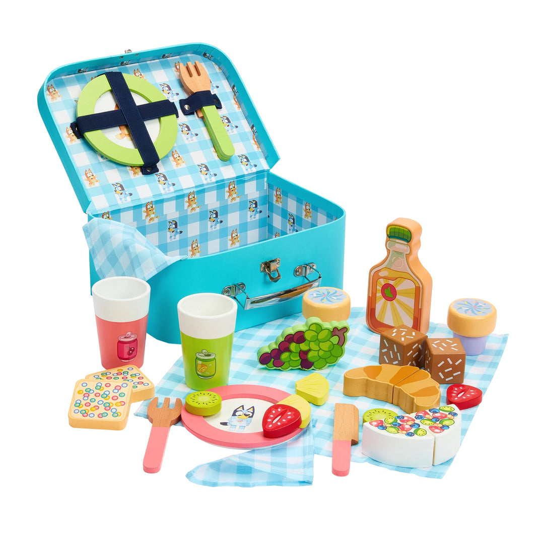 Bluey – Picnic Basket Set – 30 Piece Wooden