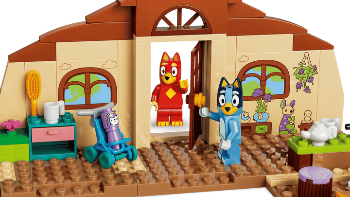 LEGO Bluey School with Rusty and Bluey (11221)