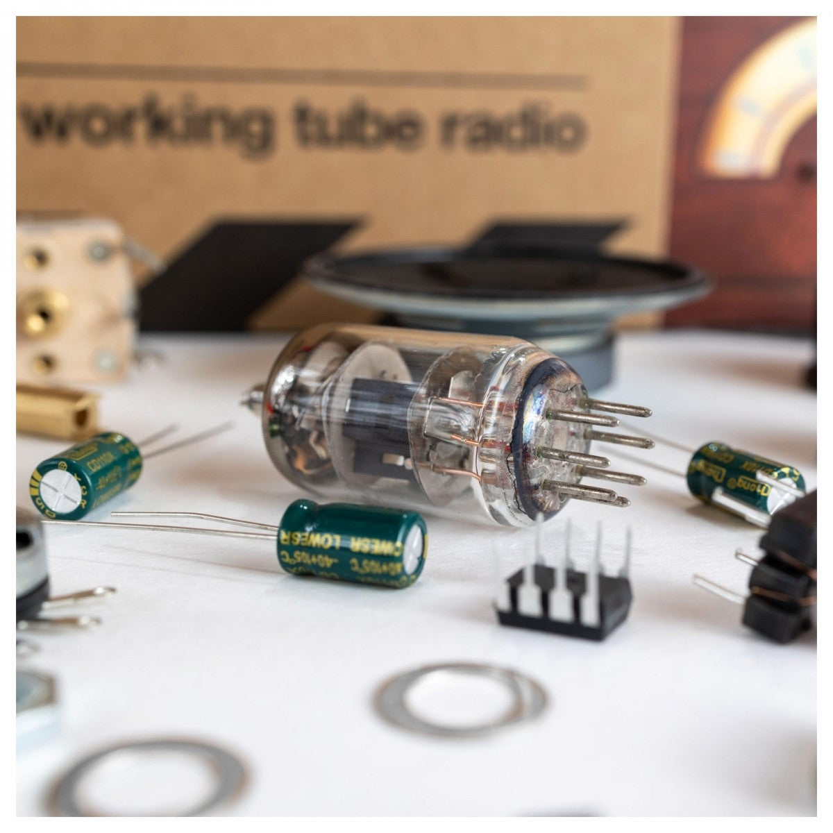 EIGHT Build Your Own Tube Radio Kit