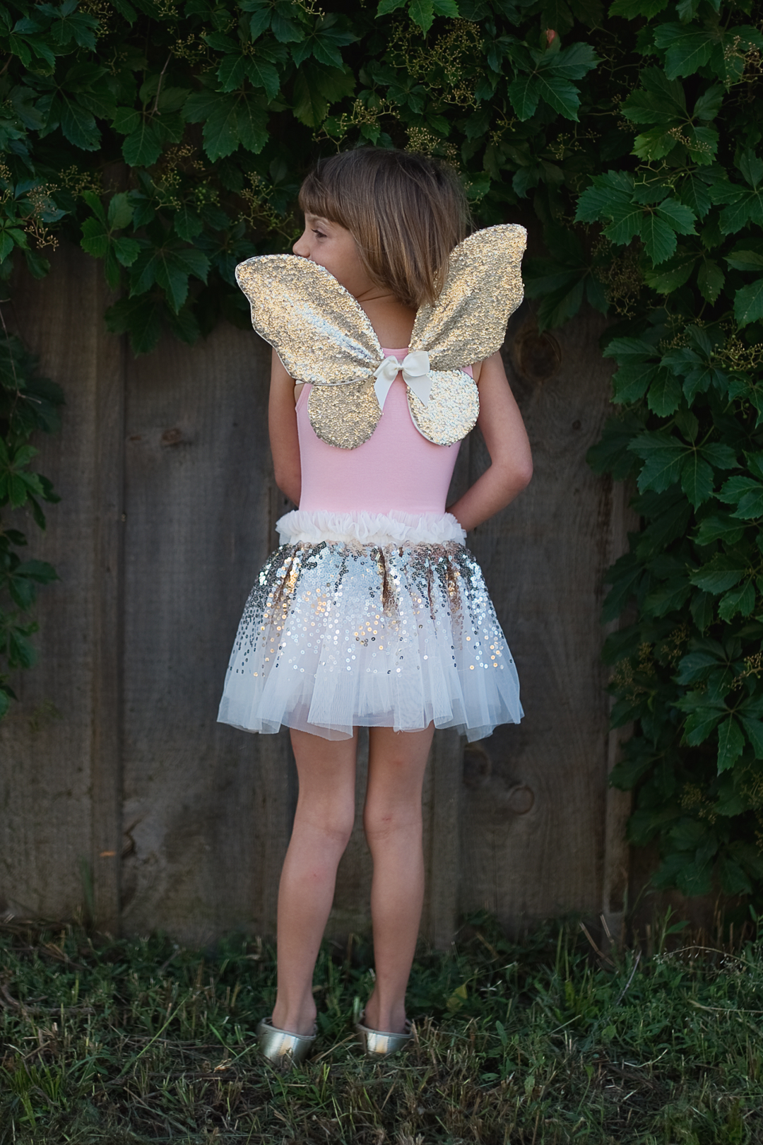 Great Pretenders Gracious Gold Sequins Skirt Wings and Wand manufacturer photo 3