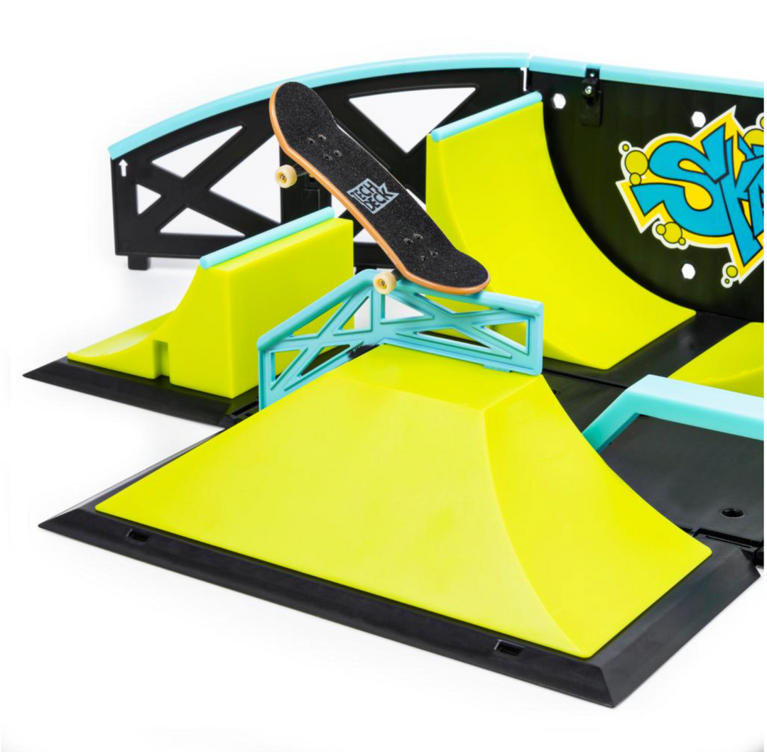 Tech Deck - Transforming SK8 Container with Ramp Set and Skateboard