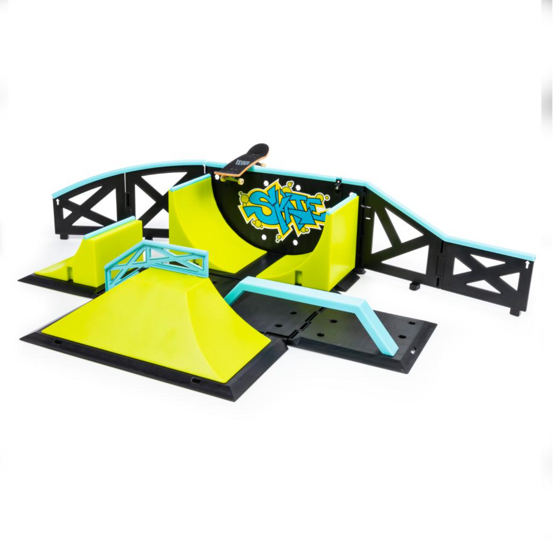 Tech Deck - Transforming SK8 Container with Ramp Set and Skateboard