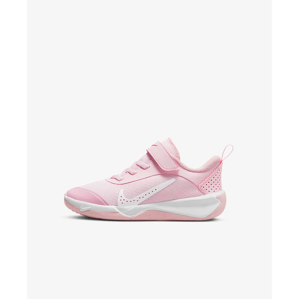 Nike Omni Multi-Court Sneaker (Little Kid)