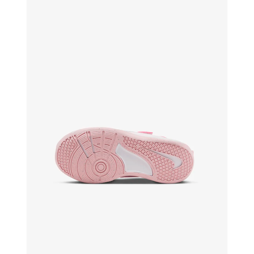 Nike Omni Multi-Court Sneaker (Little Kid)